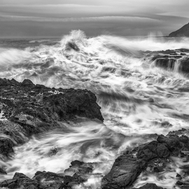 Cresting Wave By Jon Glaser