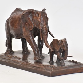 in step elephant sculpture By Heinrich Filter