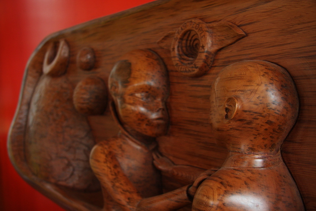 Daniel Holtendorp  'Obama Meets Samtok', created in 2014, Original Sculpture Wood.